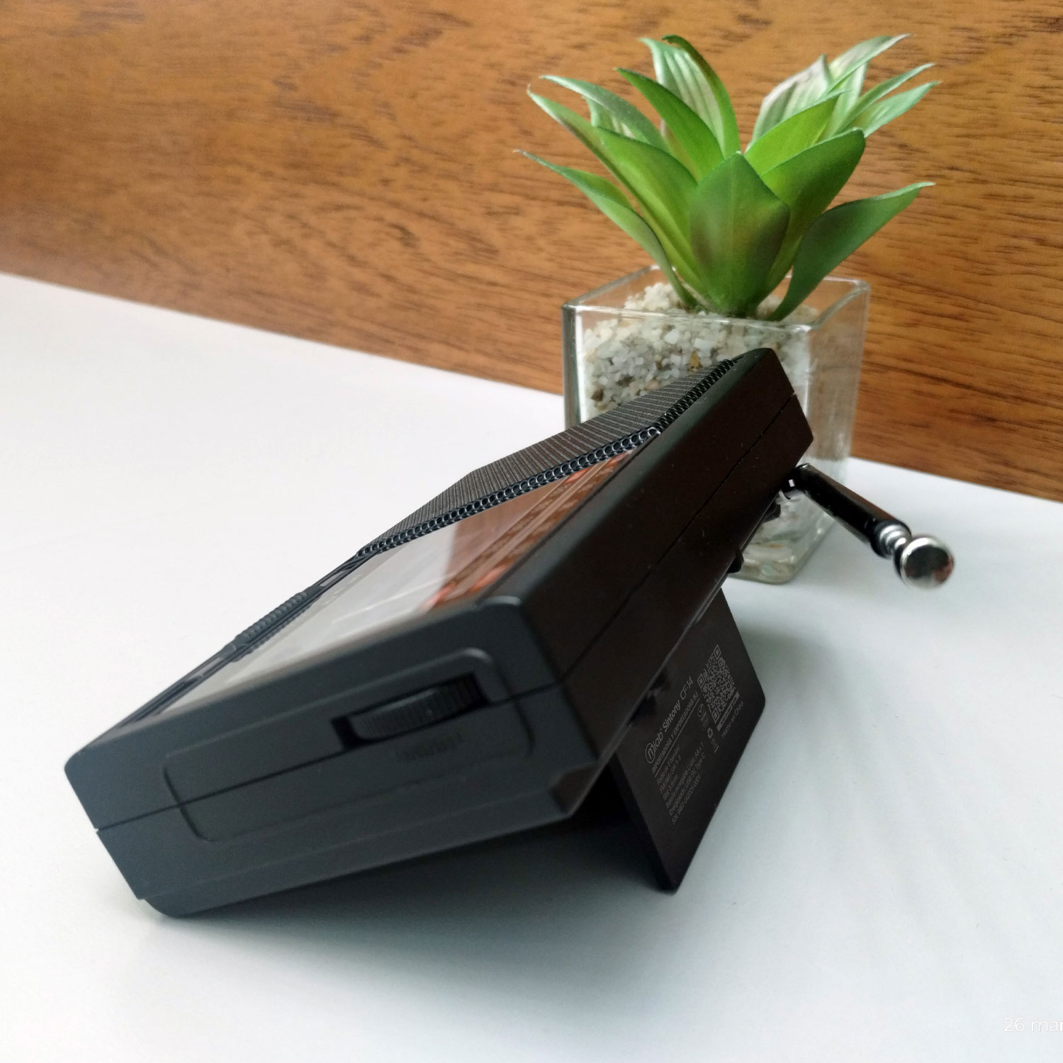 Radio Portatil a Pilas y Recagable - Mlab - Imagen 5